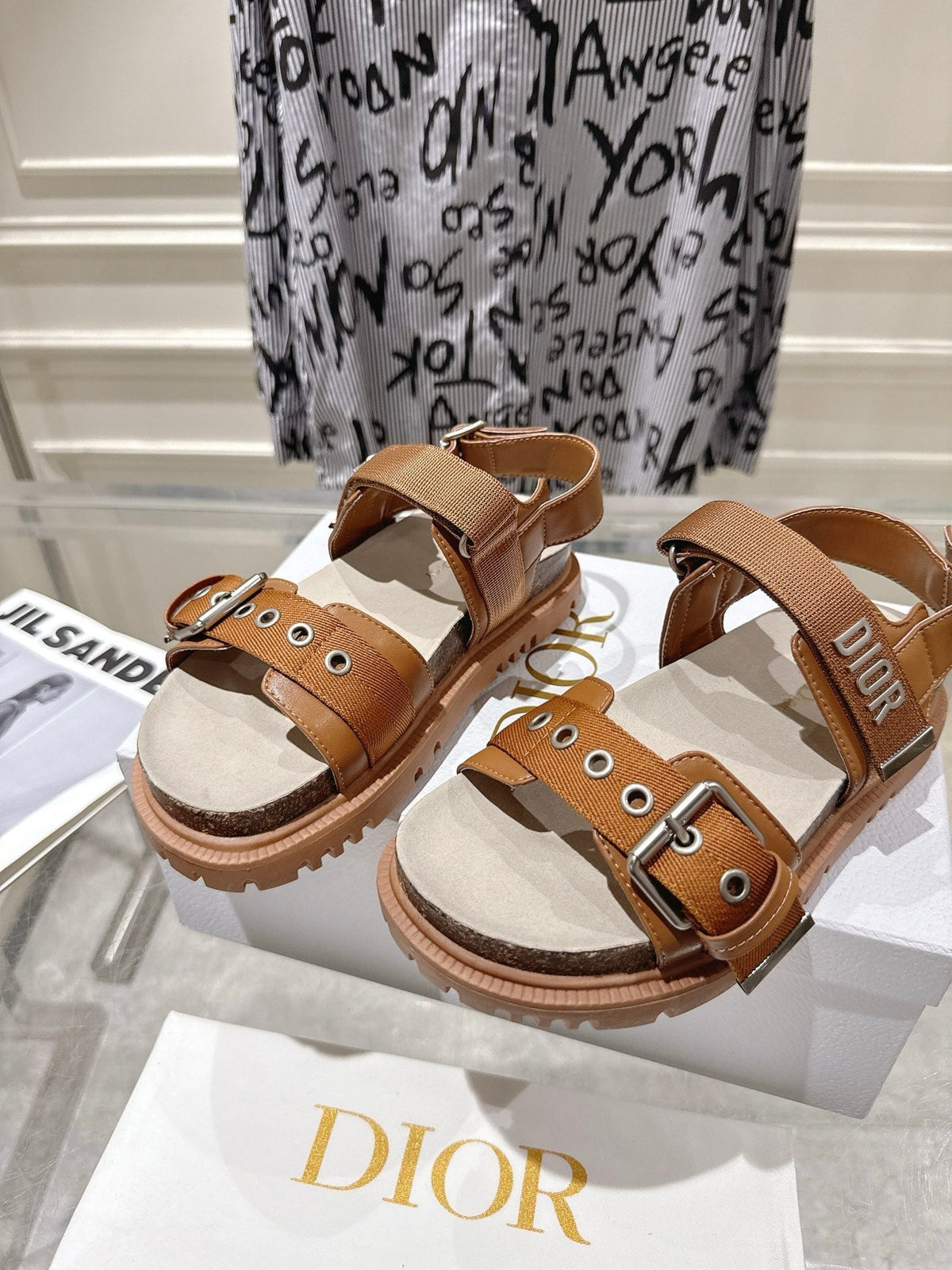 CD 26s Buckle Sandals Brown Canvas 385921