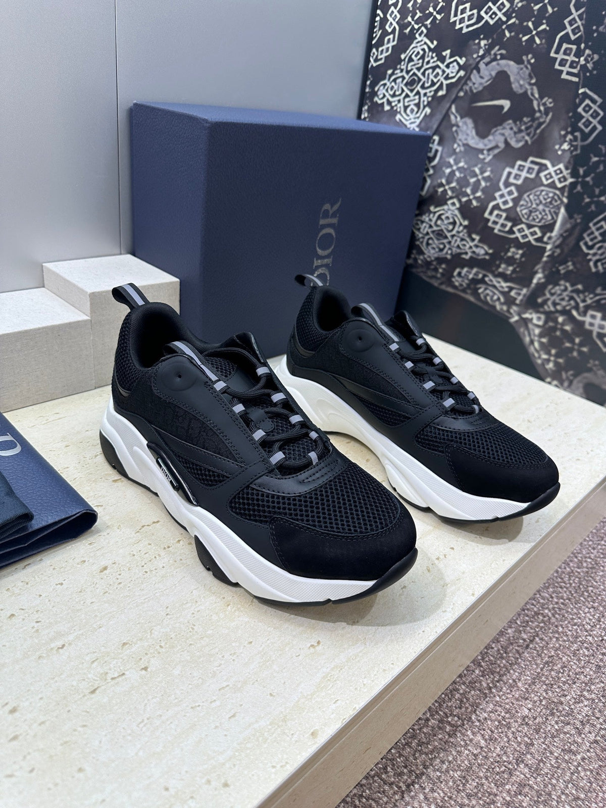CD 26s Men B22 Sneakers Black Oblique Jacquard Canvas White Sole 628314