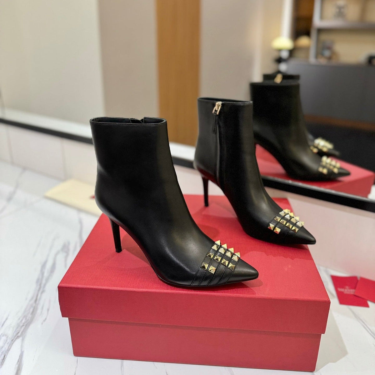 VLTN Garavani 26W Rockstud Ankle Boots 8cm Stiletto Leather 145163