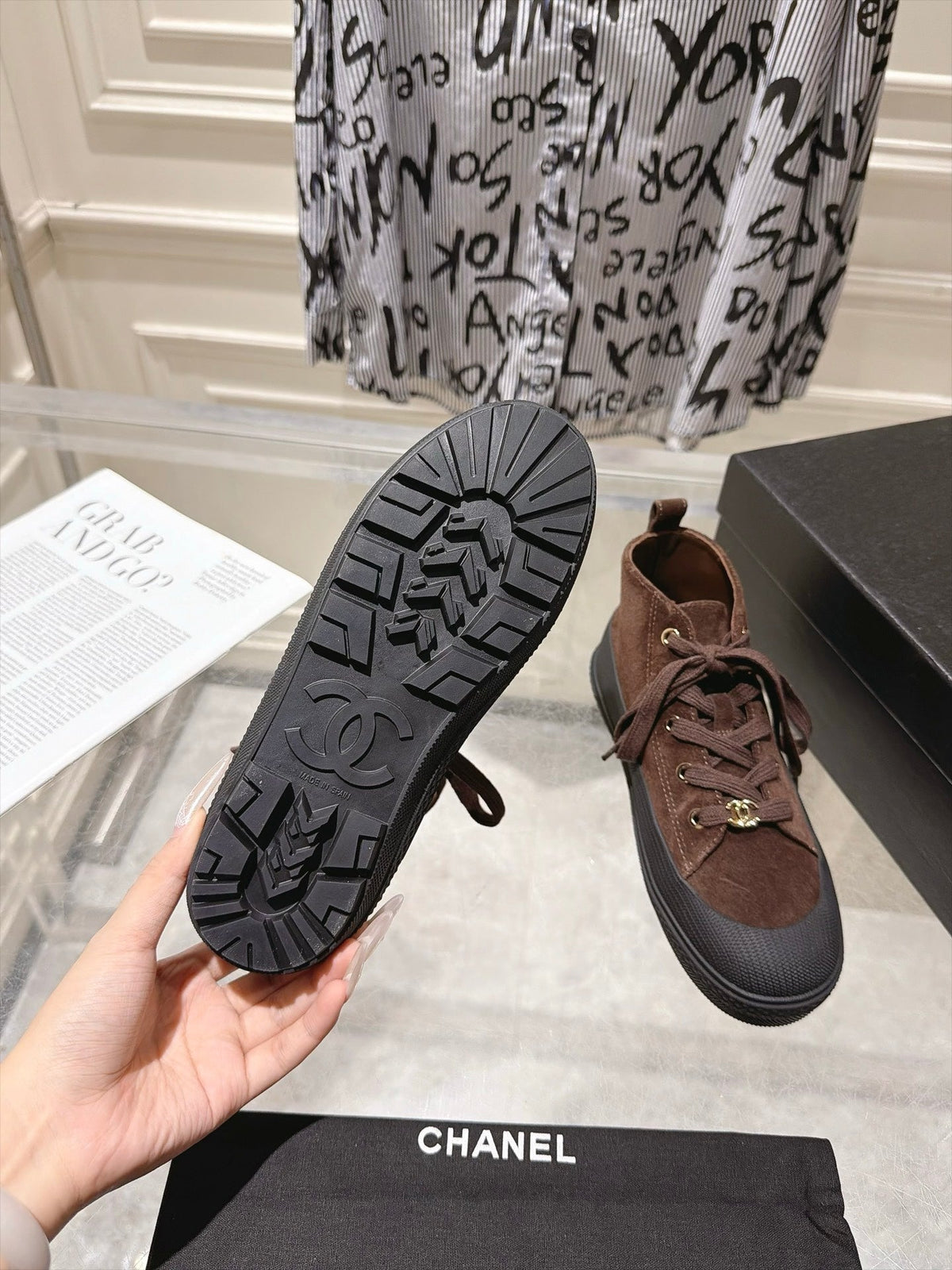CC 26s Lace-Up High-Top Sneakers Brown Suede 164803