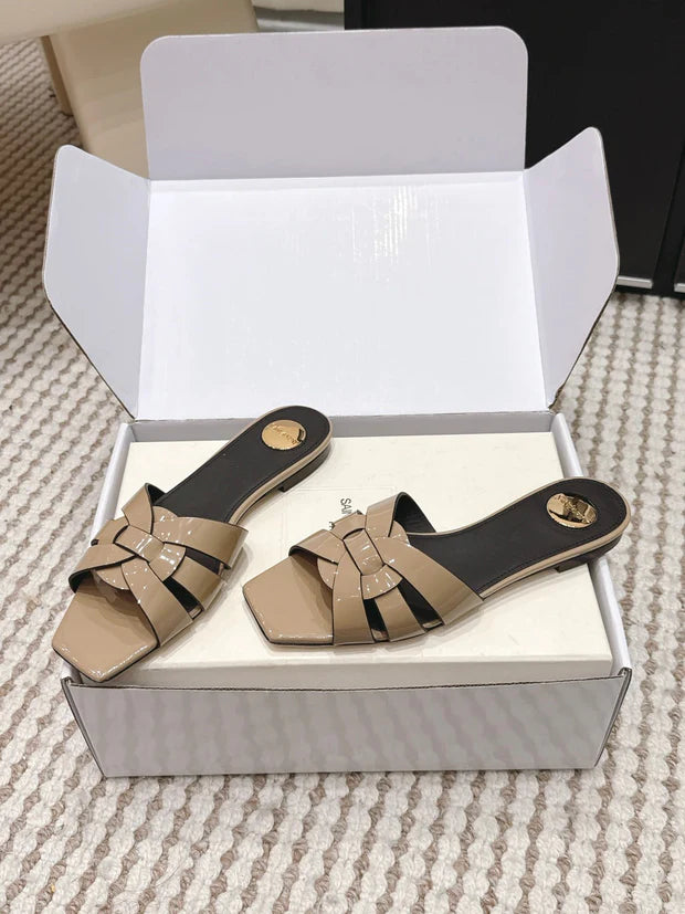 YSL 26ss Flat Slippers Patent Leather