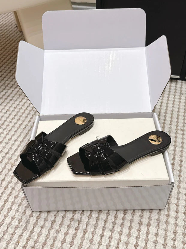 YSL 26ss Flat Slippers Patent Leather