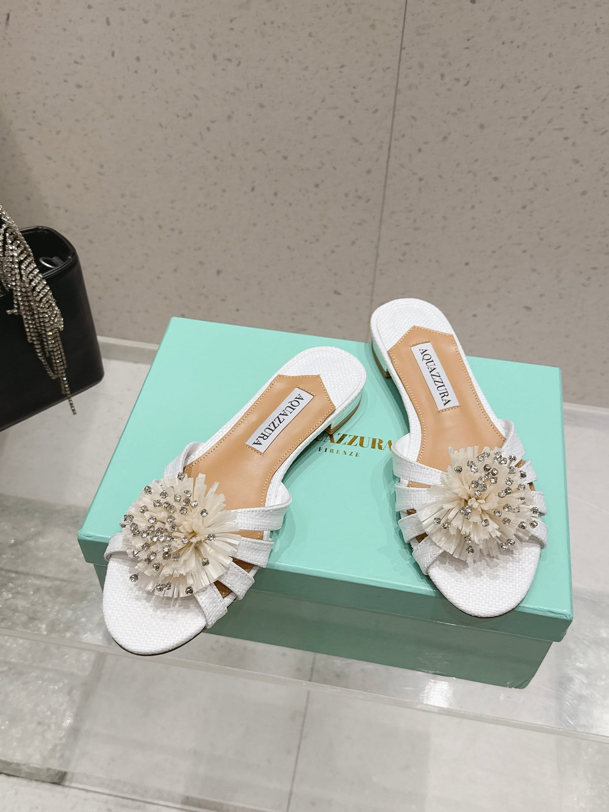 Aquazzura 26s Sandals White Woven Raffia 592418