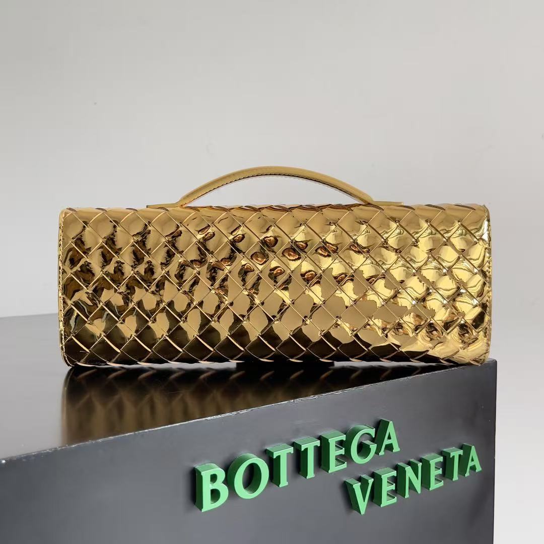 BV Long Clutch Andiamo With Handle 31cm Golden Metalic Calfskin