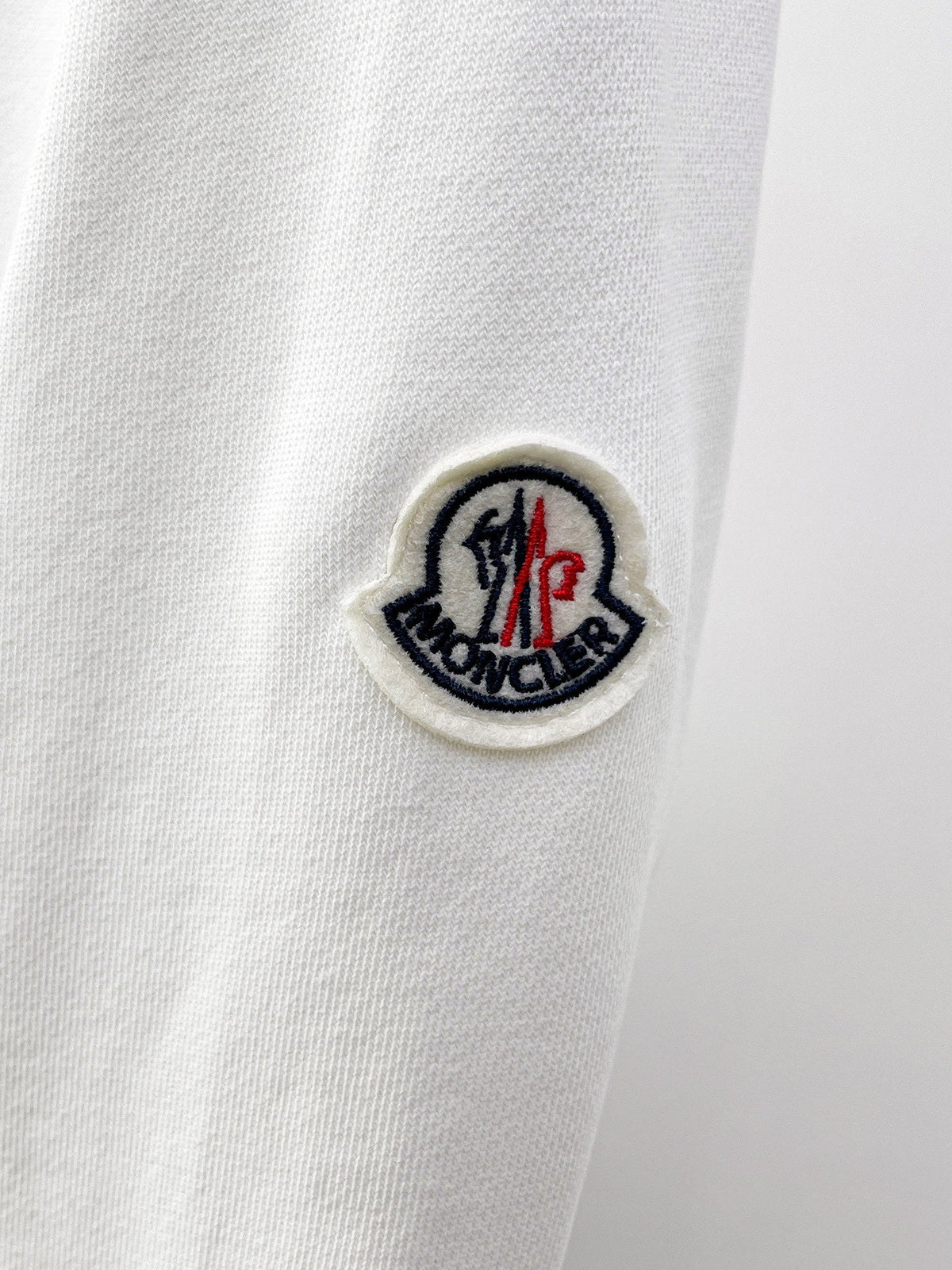 Moncler 26s Men Crewneck Sweatshirt Large Felt Logo 304851