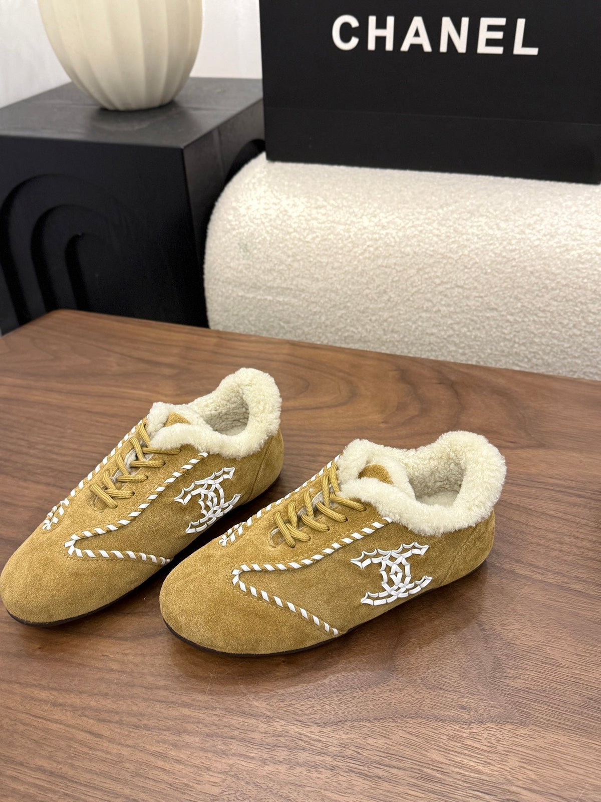 Chanel 2026 Sneaker Suede Wool 173401