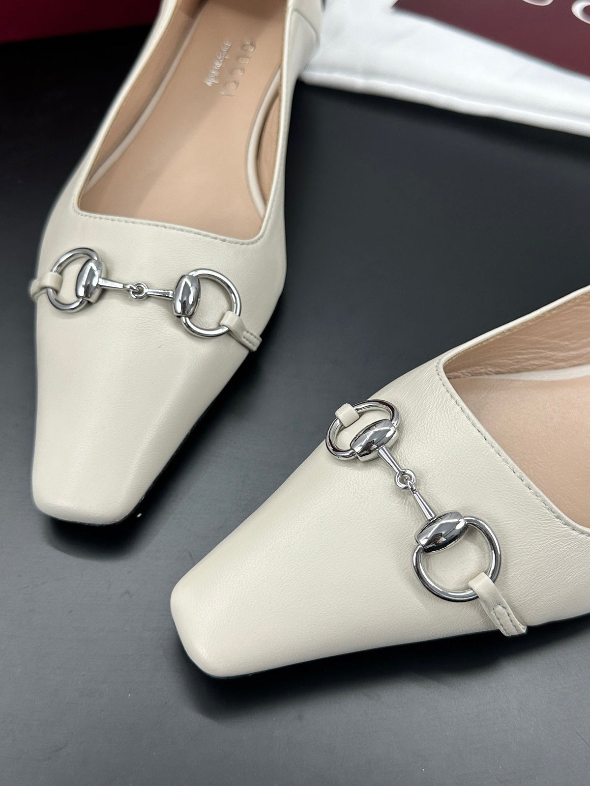 Gucci 26S Vittoria Ballerina Shoes In Cream White Calfskin