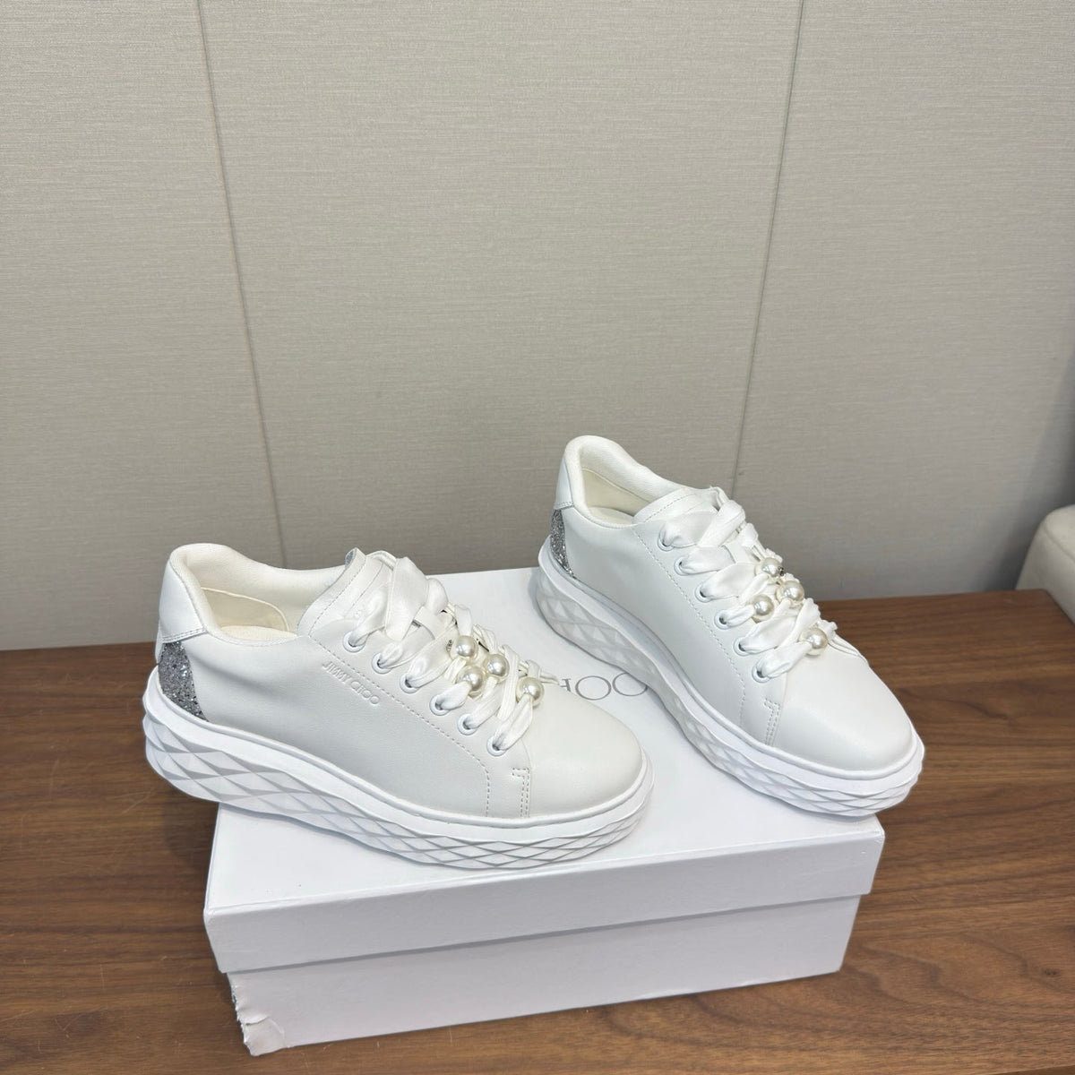 Jimmy Choo 26S Sneakers 5.5cm White Calfskin Pearl-Embellished 191764