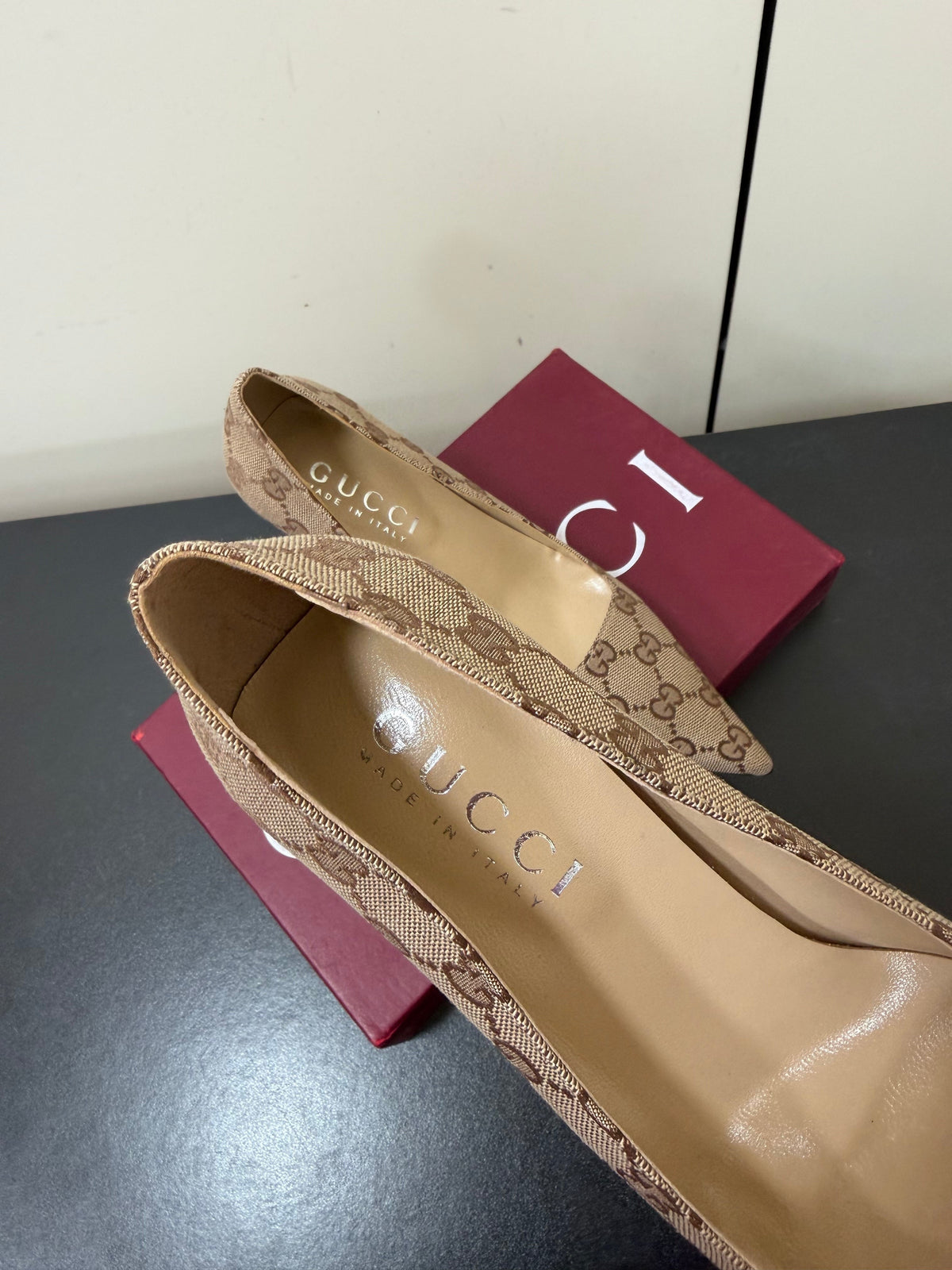 Gucci 26s Pointed Toe Pumps 8.5cm Beige Brown Canvas GG Monogram