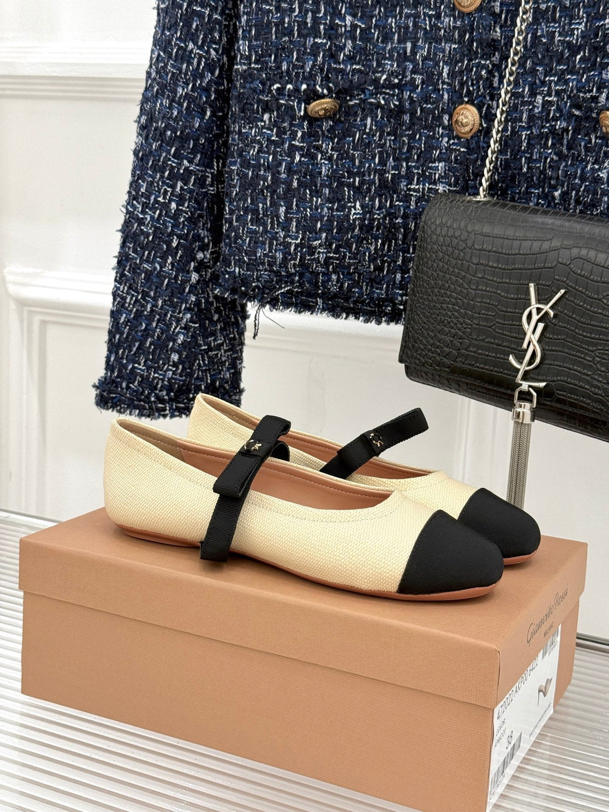 GR 26s Mary Jane Flats Black Cream White Fabric 164783