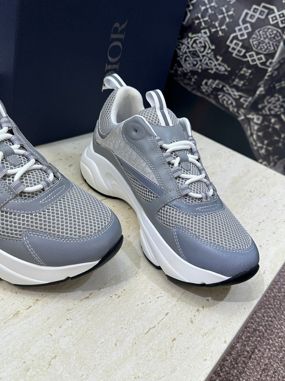 CD 26s Men B22 Sneakers Grey Oblique Jacquard Canvas 835214