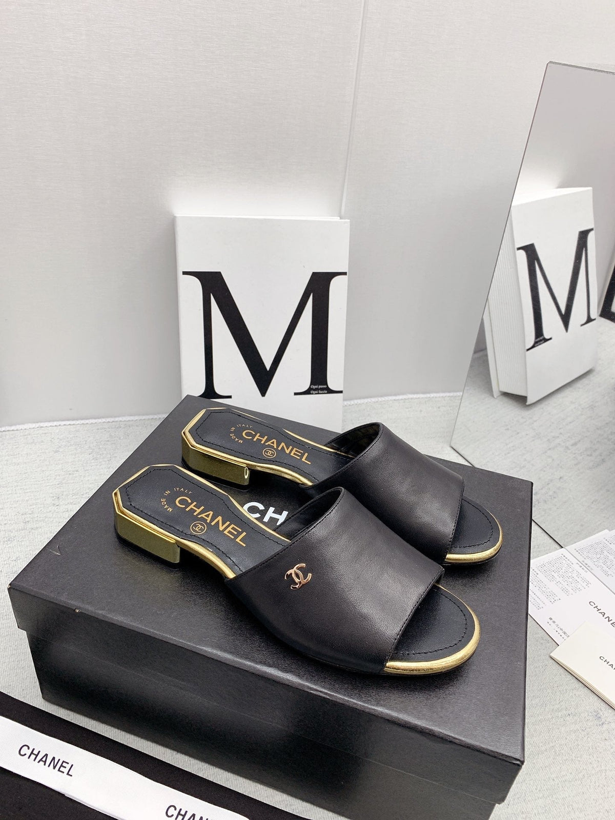 CC 26FW Slide Sandals Gold Trim Logo Leather 161722