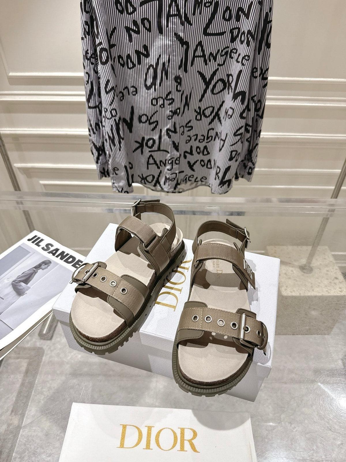 CD 26s Buckle Sandals Khaki Canvas 284195