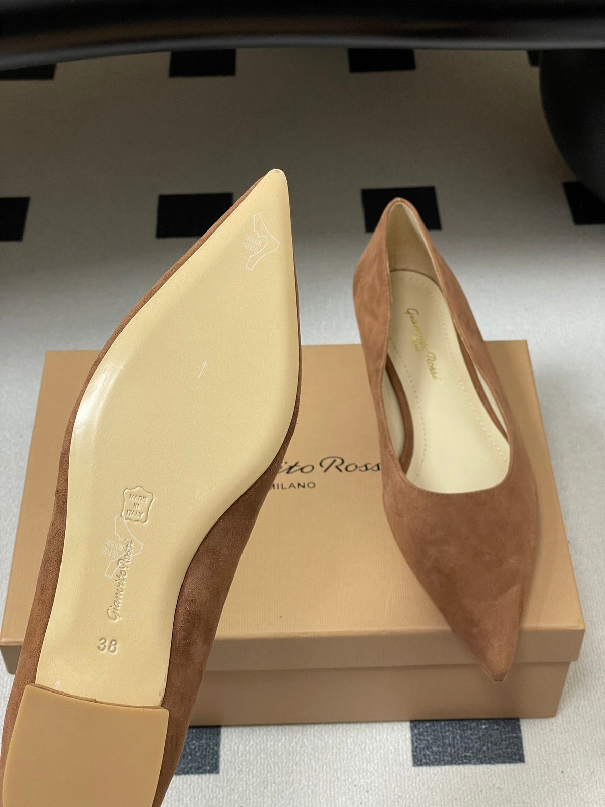GR 26s Flats Brown Suede 164785