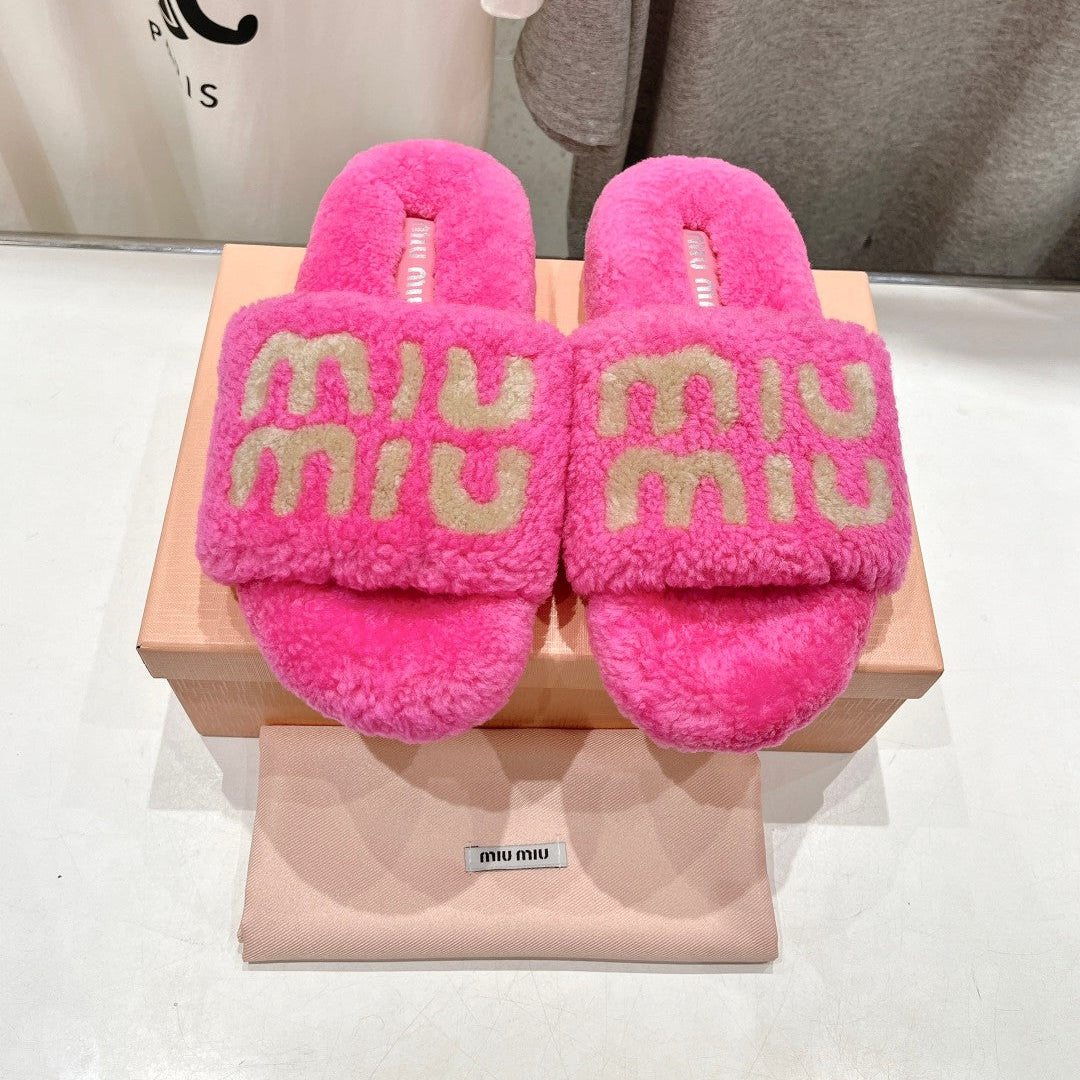 Miumiu 26s Sandals Pink Shearling With Logo Lettering
