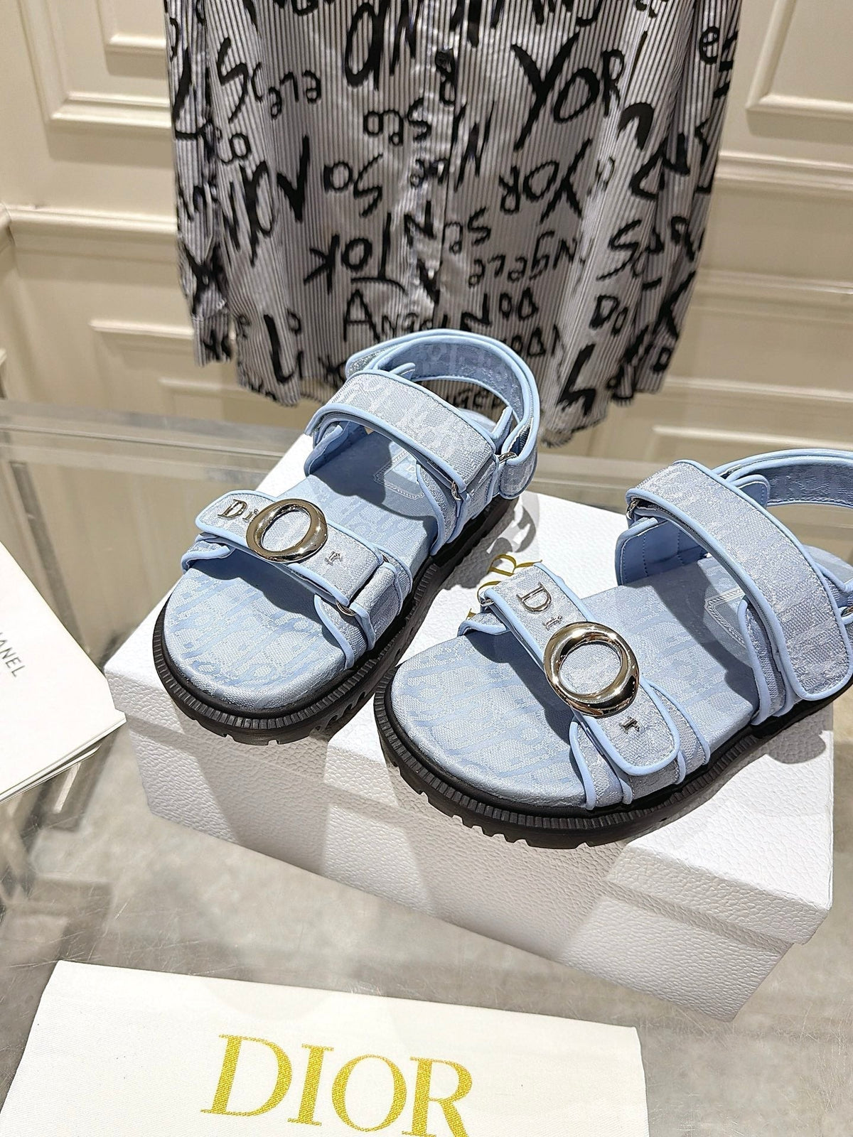 CD 26s Velcro Sandals Light Blue Oblique Canvas 592814
