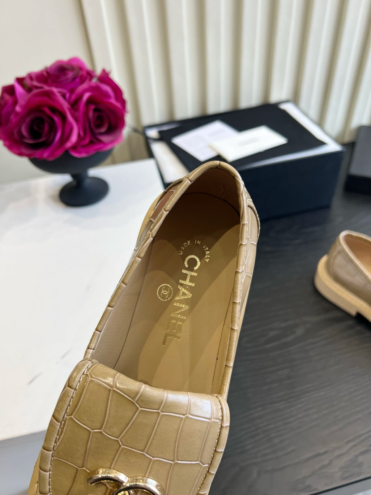 CC 26s Loafers Beige Crocodile Embossed Patent Calfskin 183593