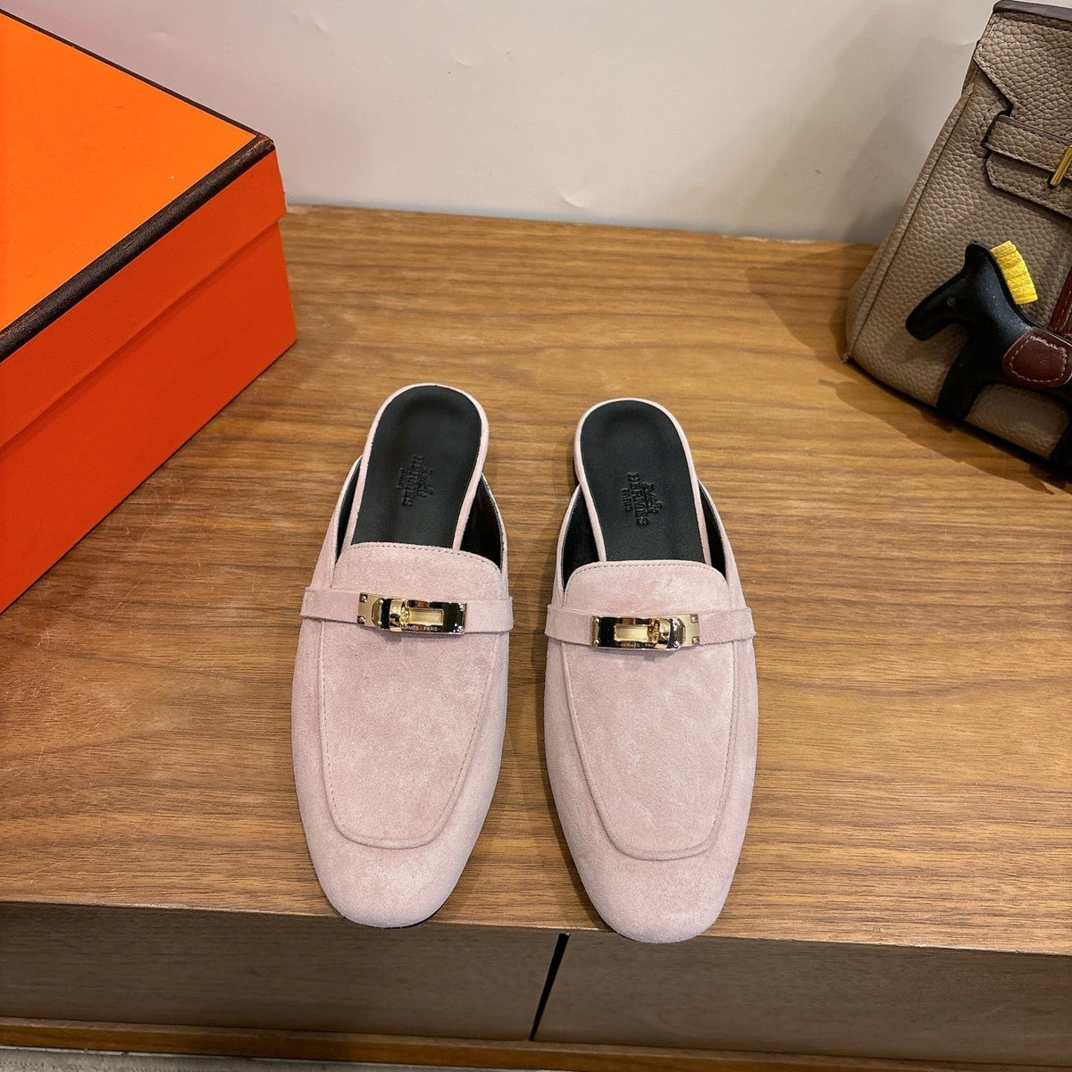 HM 26s Oz Mule Light Pink Suede Gold Hardware