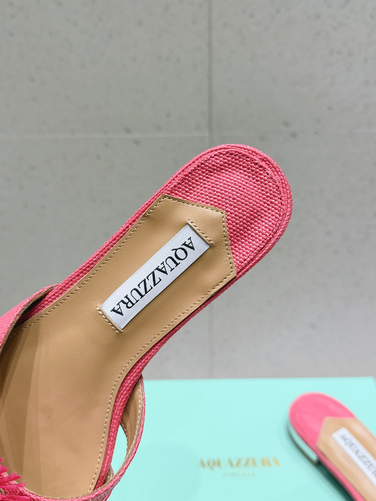Aquazzura 26s Sandals Pink Woven Raffia 820471