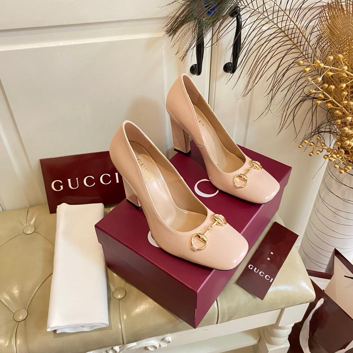Gucci 26s Horsebit Mid-Heel Pumps 10cm Nude Pink Calfskin