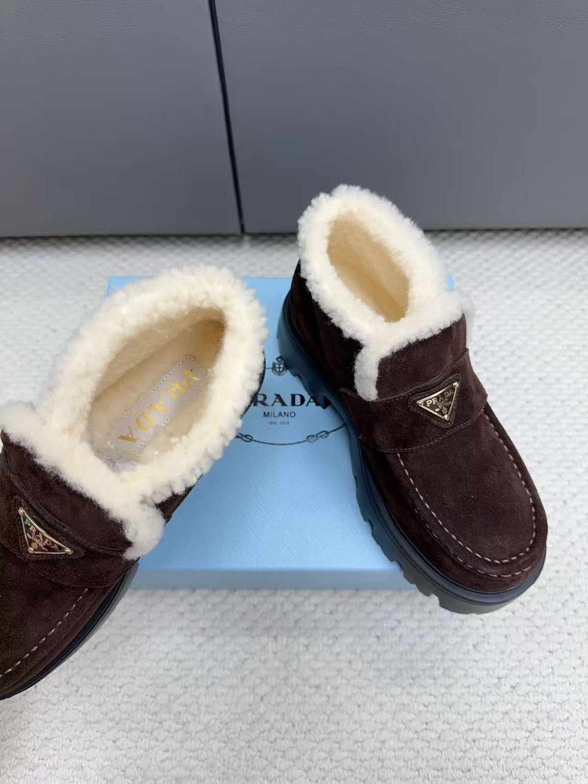 Prad 26ss Rounded Loafers Dark Brown Shearling Suede