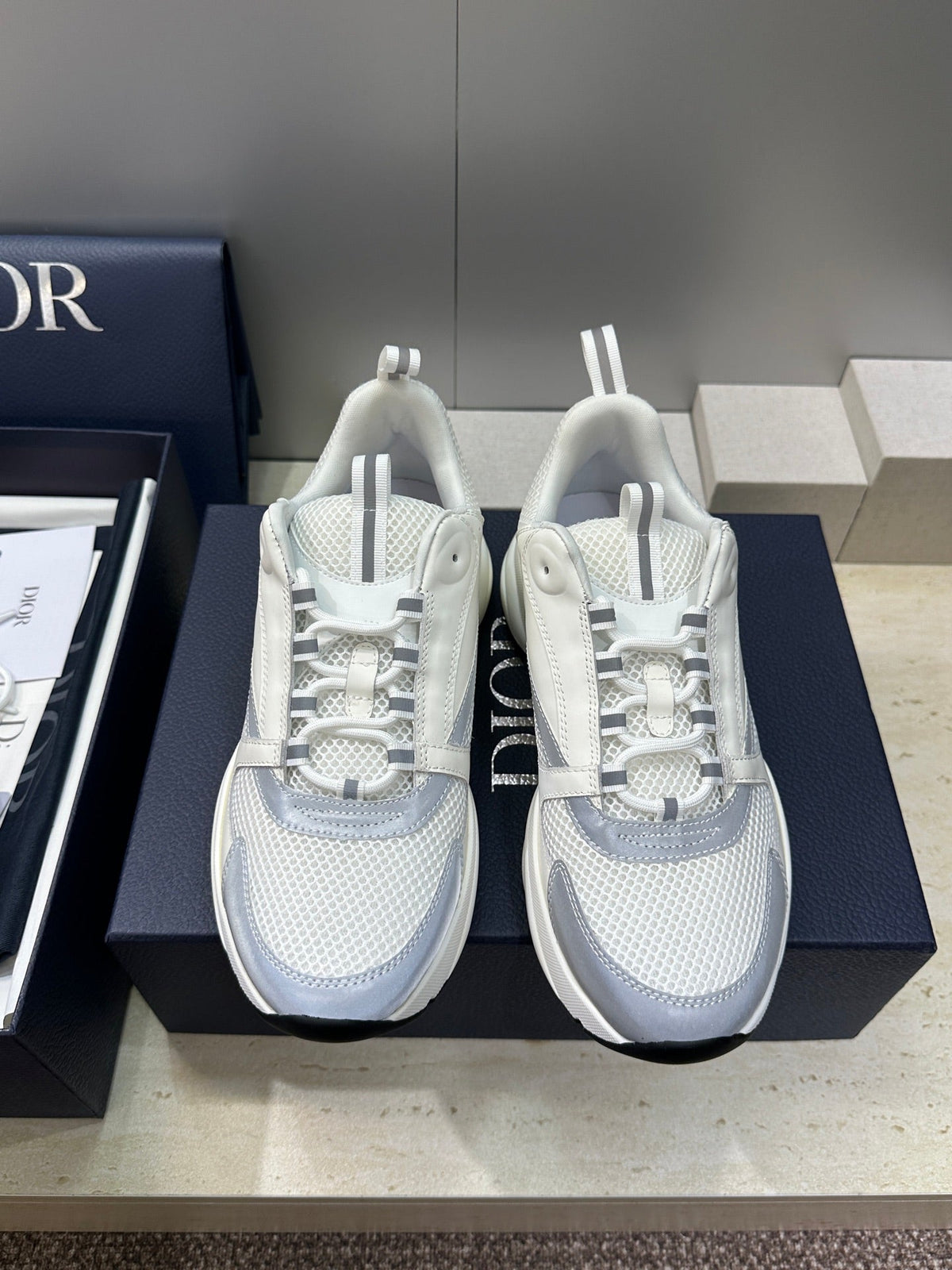 CD 26s Men B22 Sneakers White Grey Mesh 719284