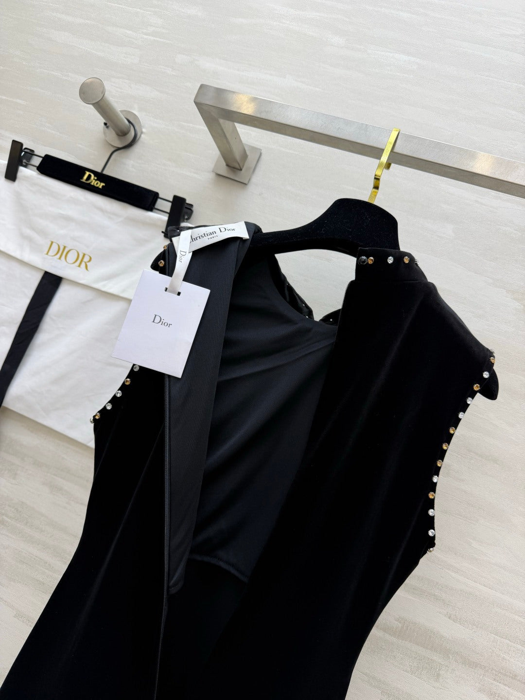CD 26FW Crystal-Embellished Long Dress Stand Collar Sleeveless Black Velvet 441675