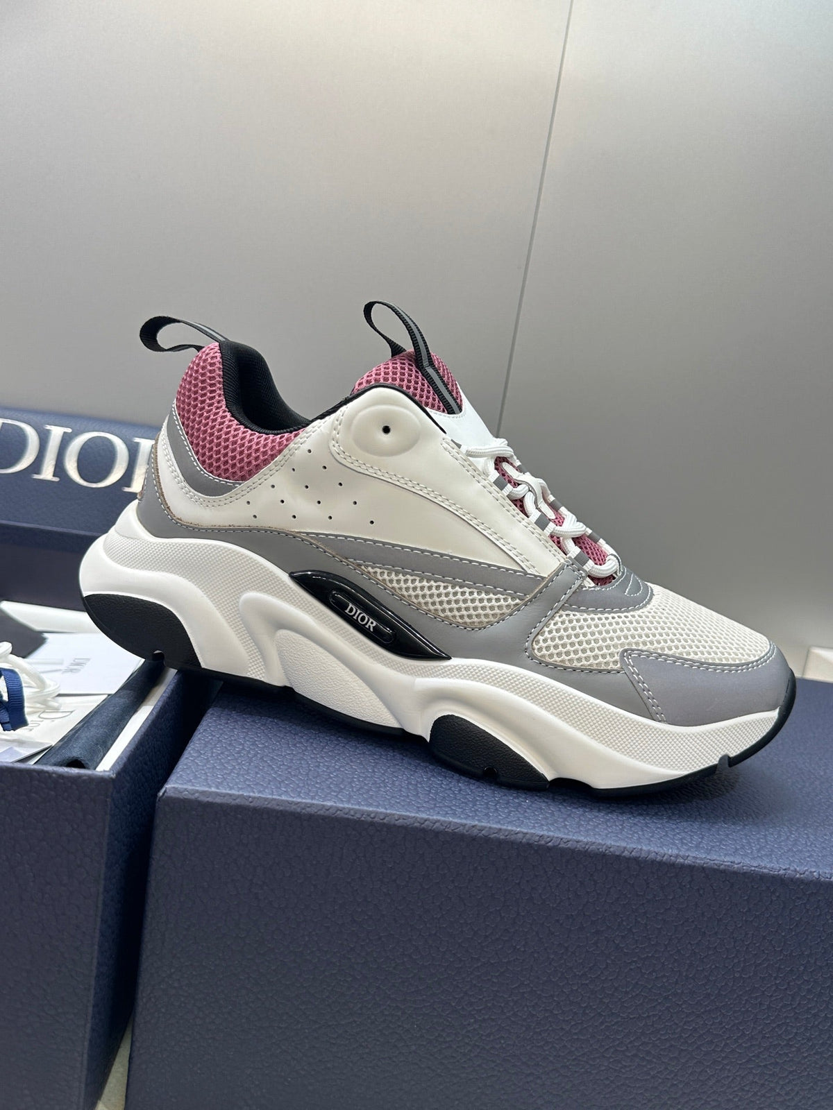 CD 26s Men B22 Sneakers White Grey Pink Mesh 719284