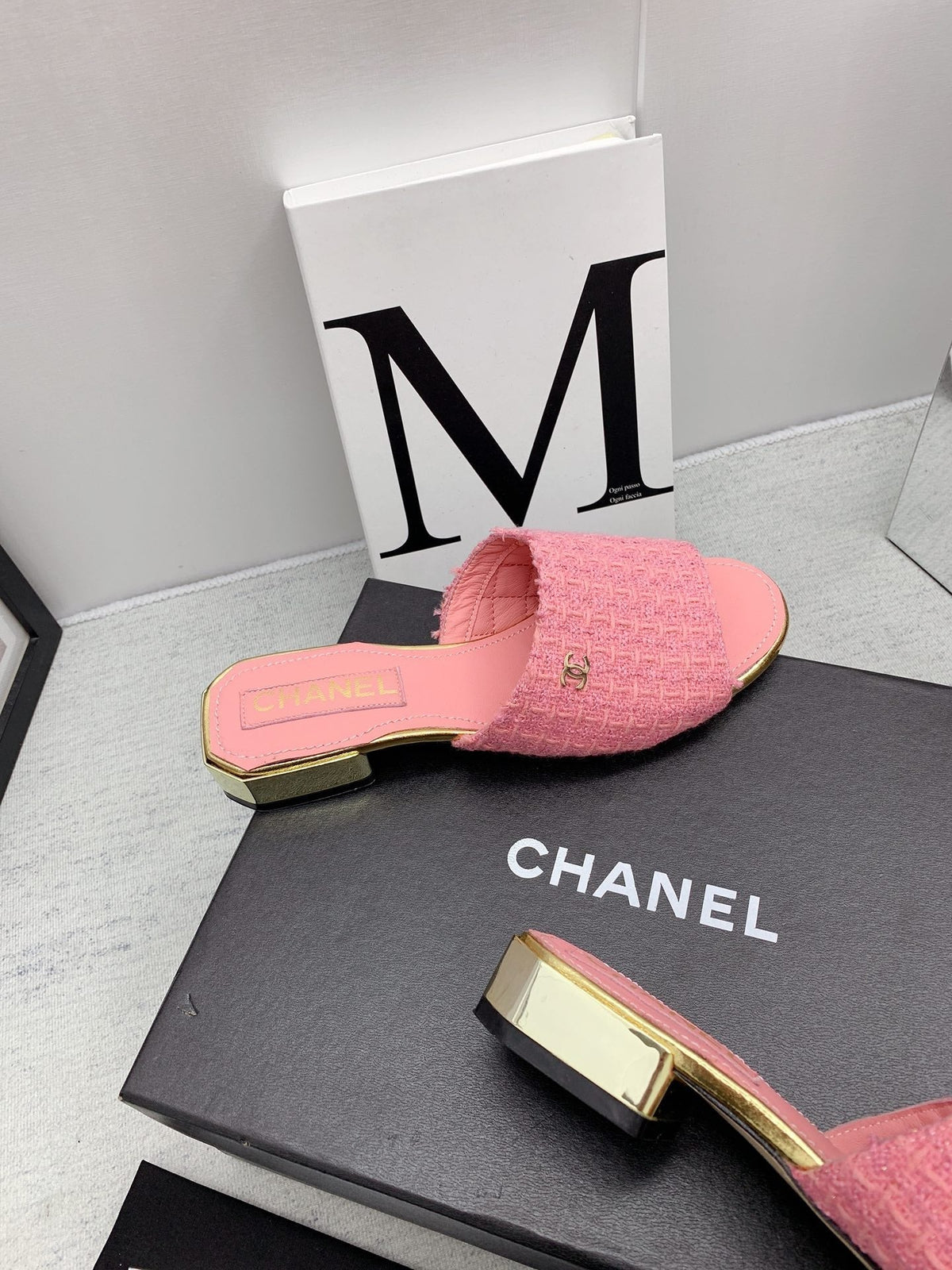 CC Slide Sandals Gold-Tone Logo Tweed 161724