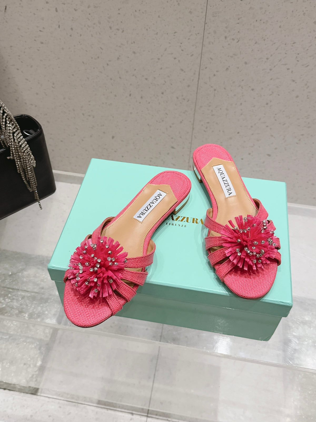 Aquazzura 26s Sandals Pink Woven Raffia 820471