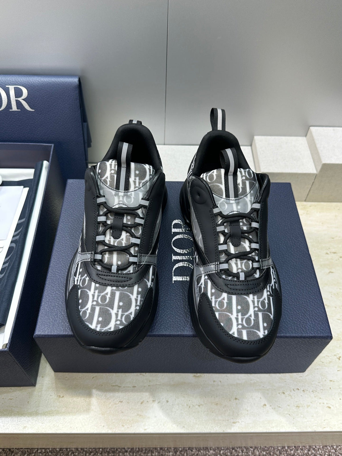 CD 26s Men B22 Sneakers Black Oblique Jacquard Canvas 185492