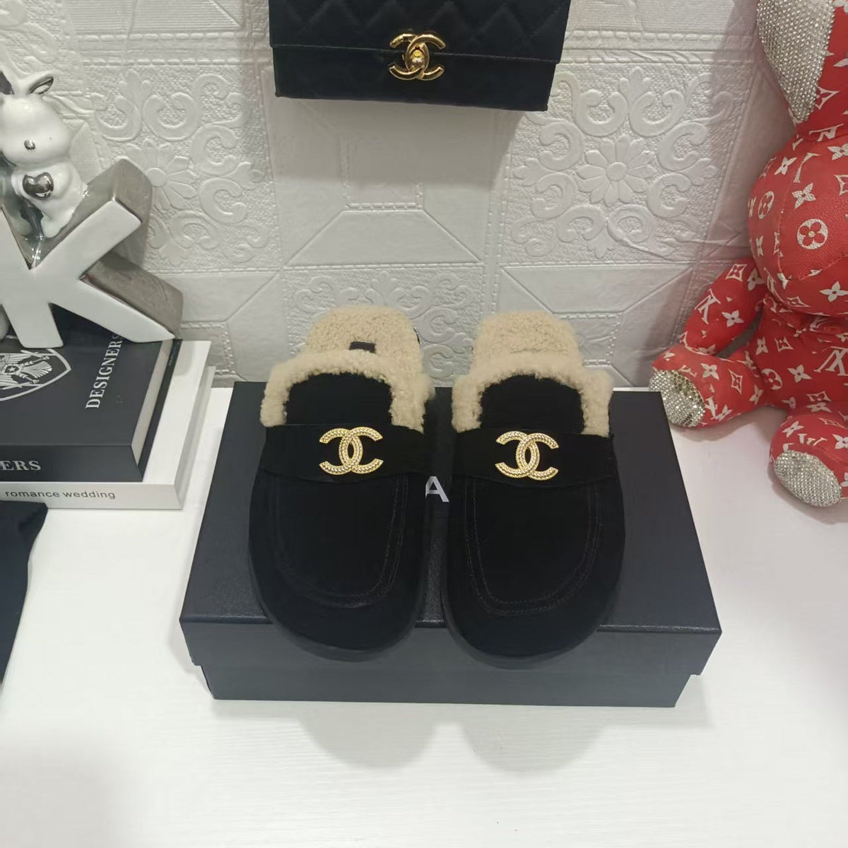 CC 26S Coco Beach Mules Crystal CC Logo Shearling Trim Lambskin 158238