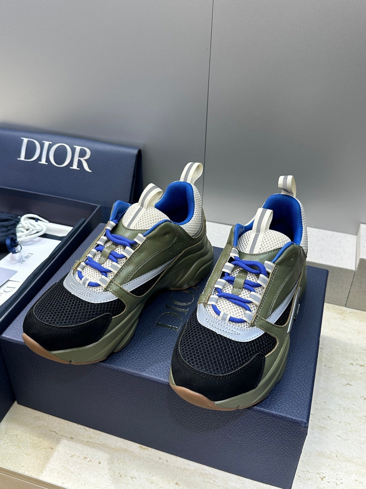 CD 26s Men B22 Sneakers Khaki Green Black Mesh Royal Blue Lining 529184