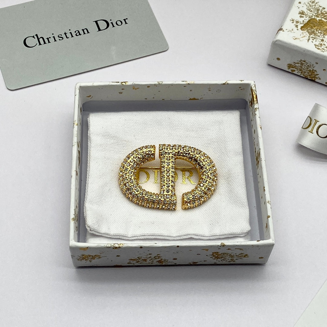 CD Brooch 173982