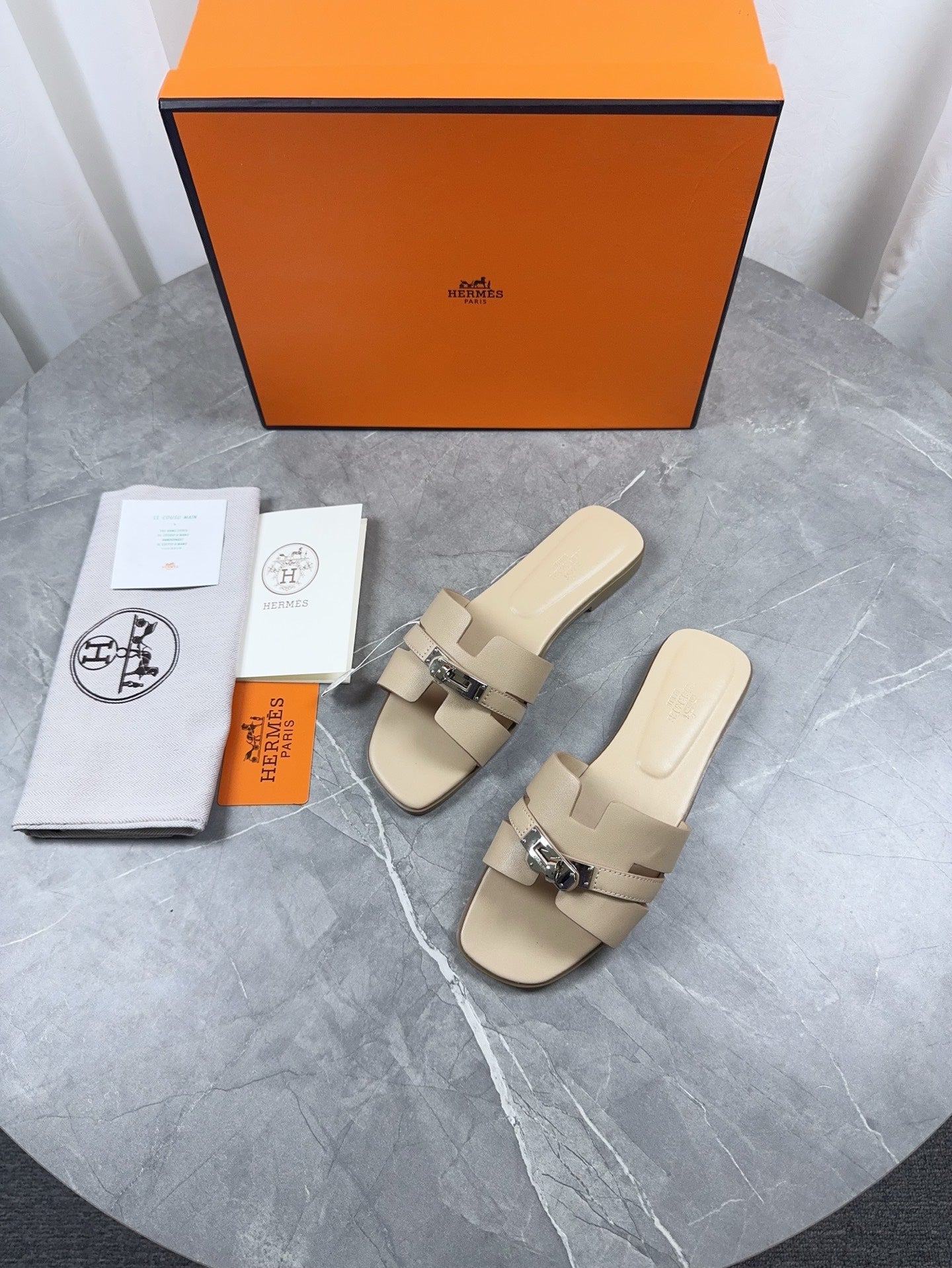 HM Oran Sandal with Kelly Buckle 936539