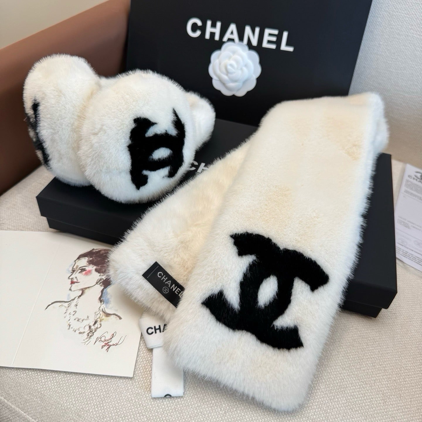 CC 26s Set Scarf & Earmuffs 382154