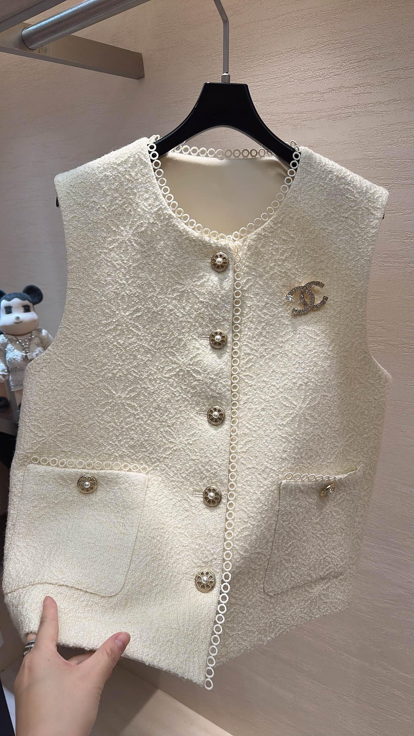 CC Embossed Textured Vest Jacket Cream White 415653