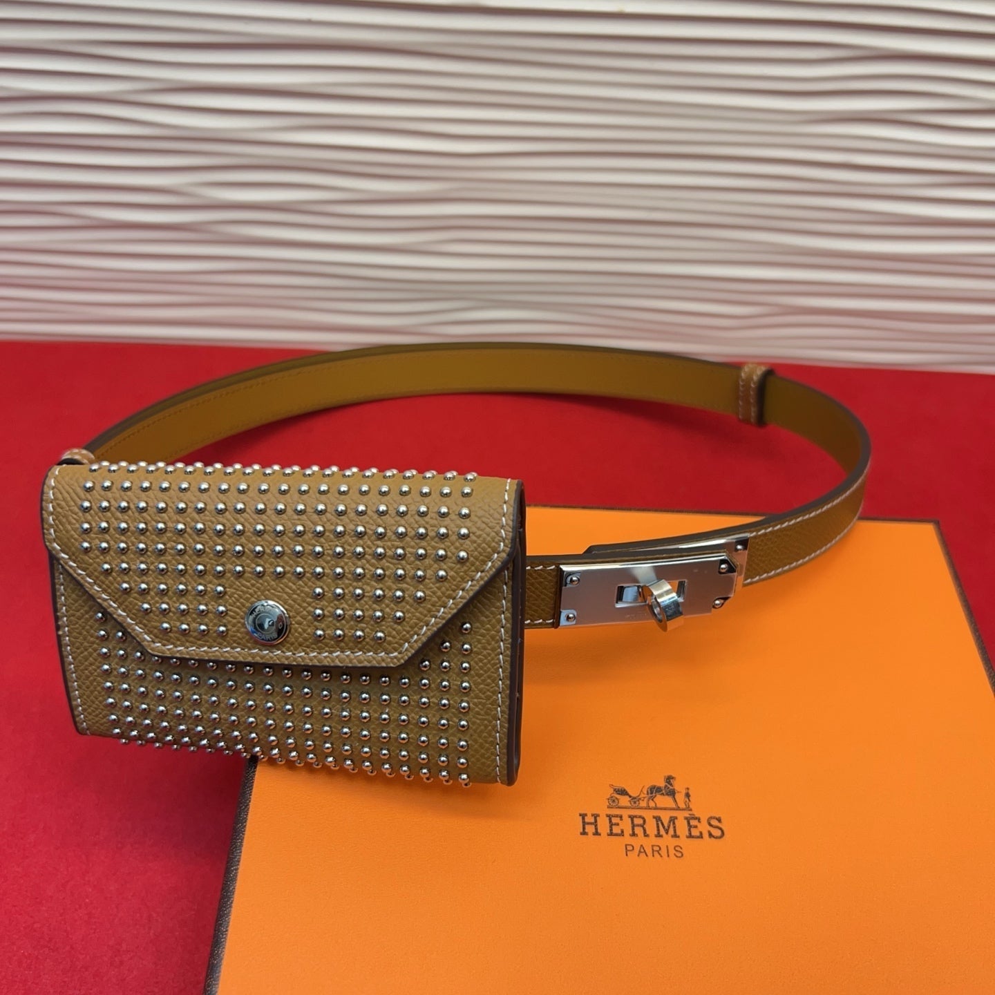 HM Kelly Pocket 18 Belt Studded Pouch Leather 214040