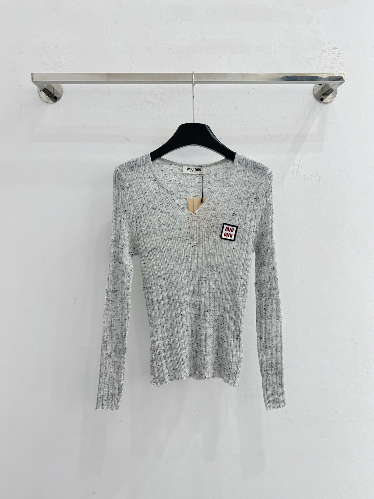 Miu Logo Patch V-Neck Sweater Wool 791168