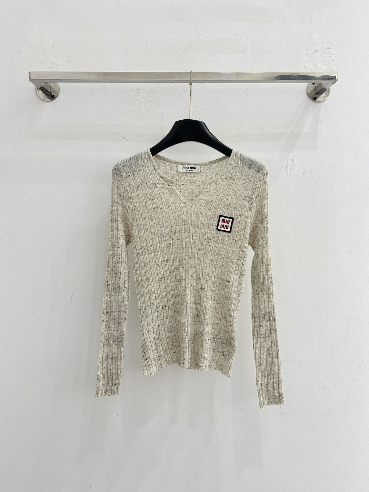 Miu Logo Patch V-Neck Sweater Wool 791168
