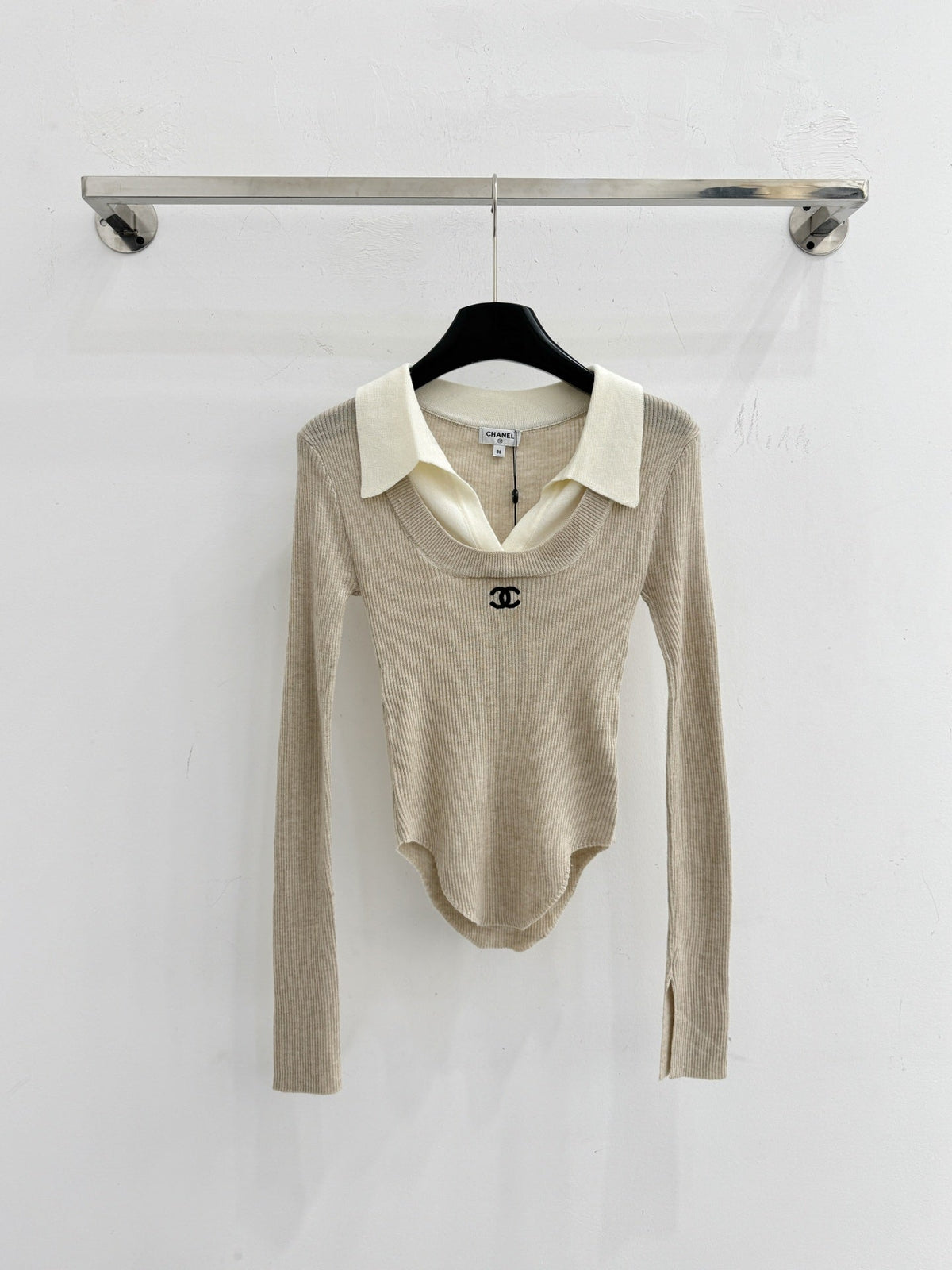 CC Collared Knit Top Embroidered Logo Beige Wool 801954