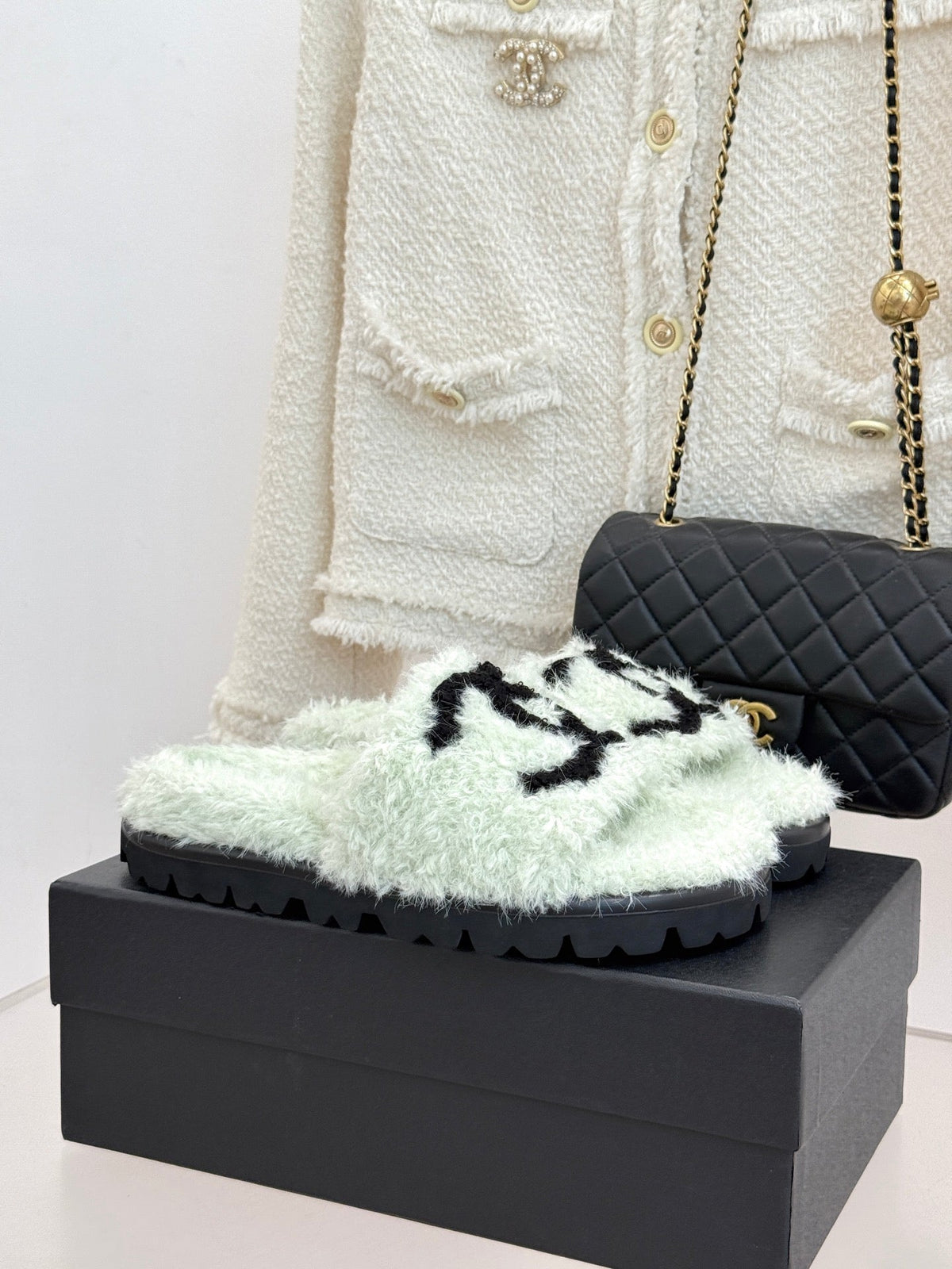 Chanel FW26 Double C Fur Slides Burgundy Fur 188164