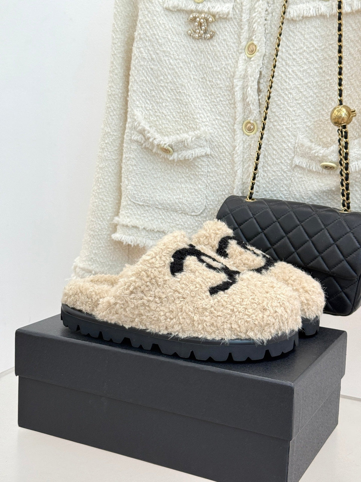 Chanel FW26 Double C Fur Slippers Fur 188180