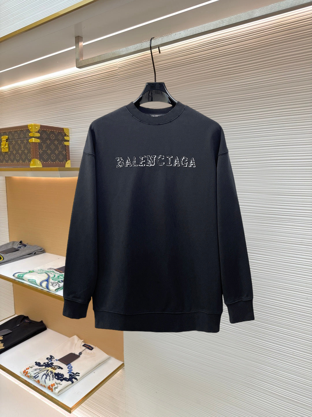 Balenciaga 26s Men Crewneck Sweatshirt Distressed Crystal Logo 749215