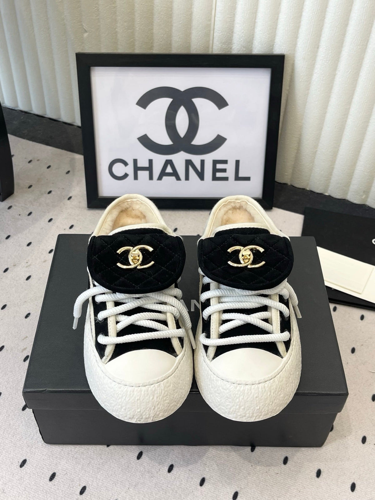 Chanel 26s Backpack Buckle Casual Canvas Shoes Slippers 190038