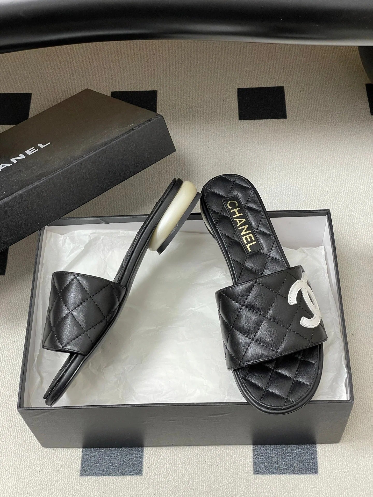 CC 2026 Pearl Flat Sandals Lambskin Double C Logo