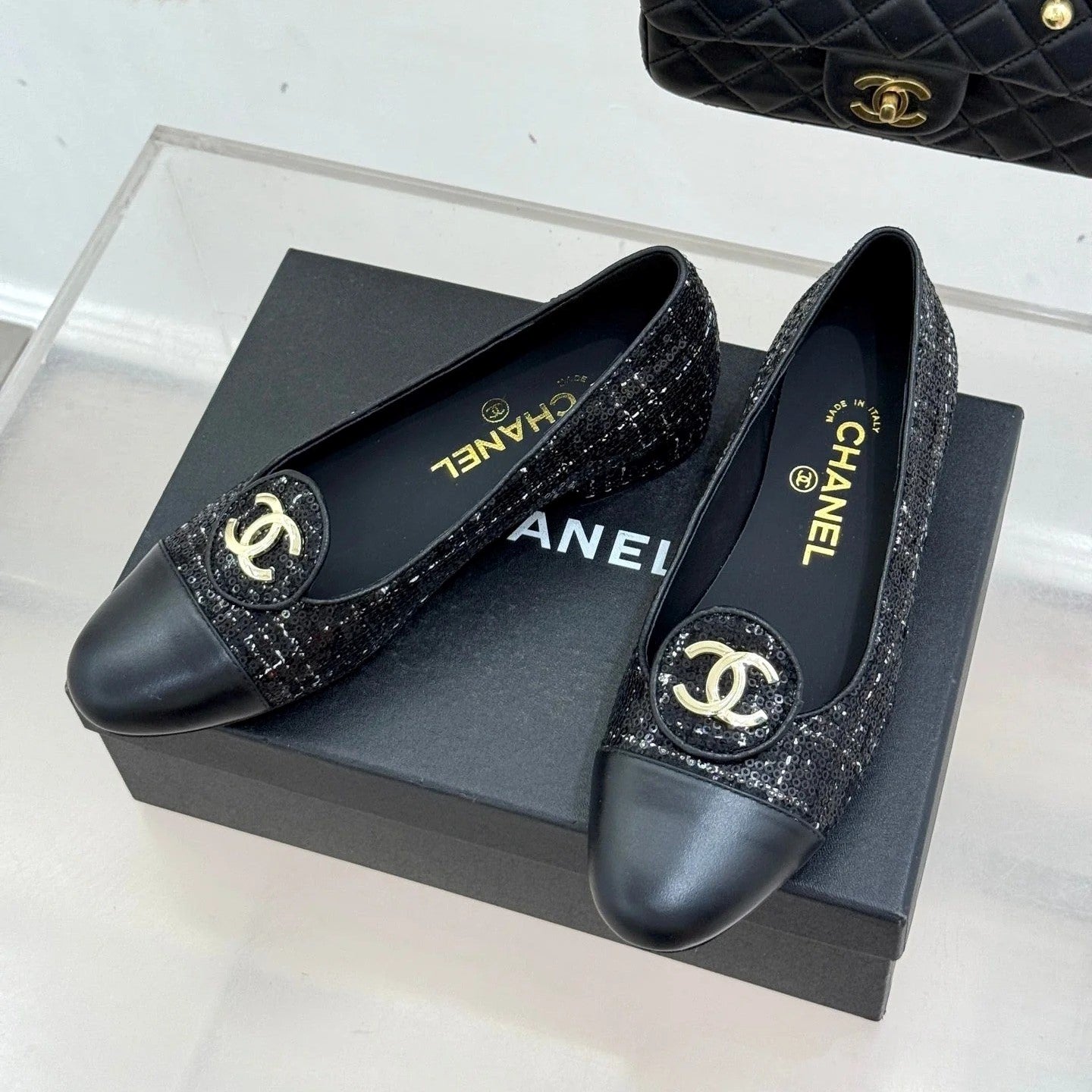 CC 2026 Loafers Sequined Fabric Sheepskin Gold Logo