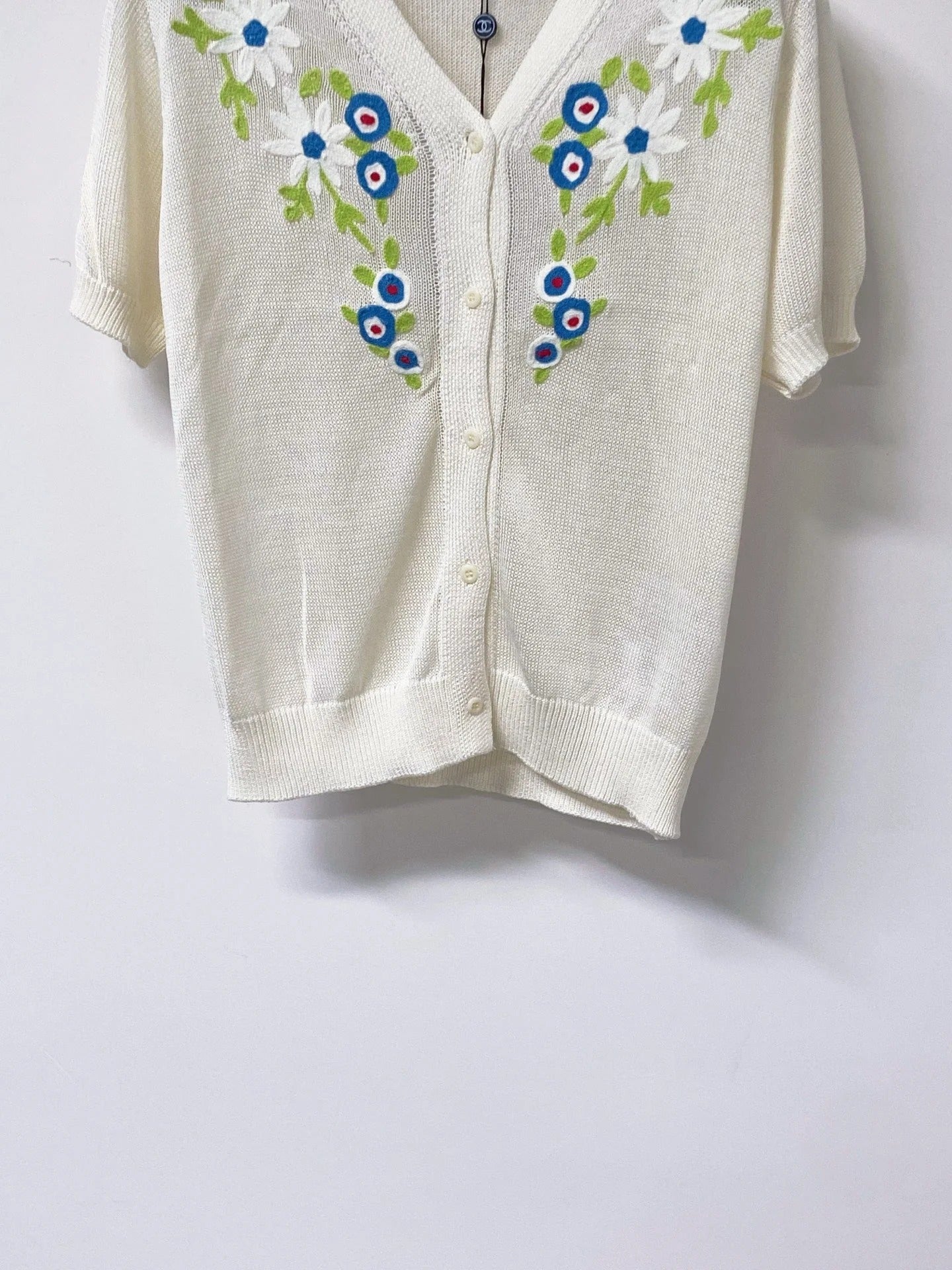 Chanel 2026 Flower Short-Sleeve Cardigan Cream Cotton 705305
