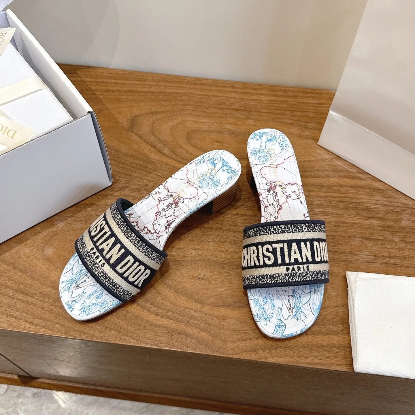 CD 26s Embroidered Sandals Canvas Cowhide 685577