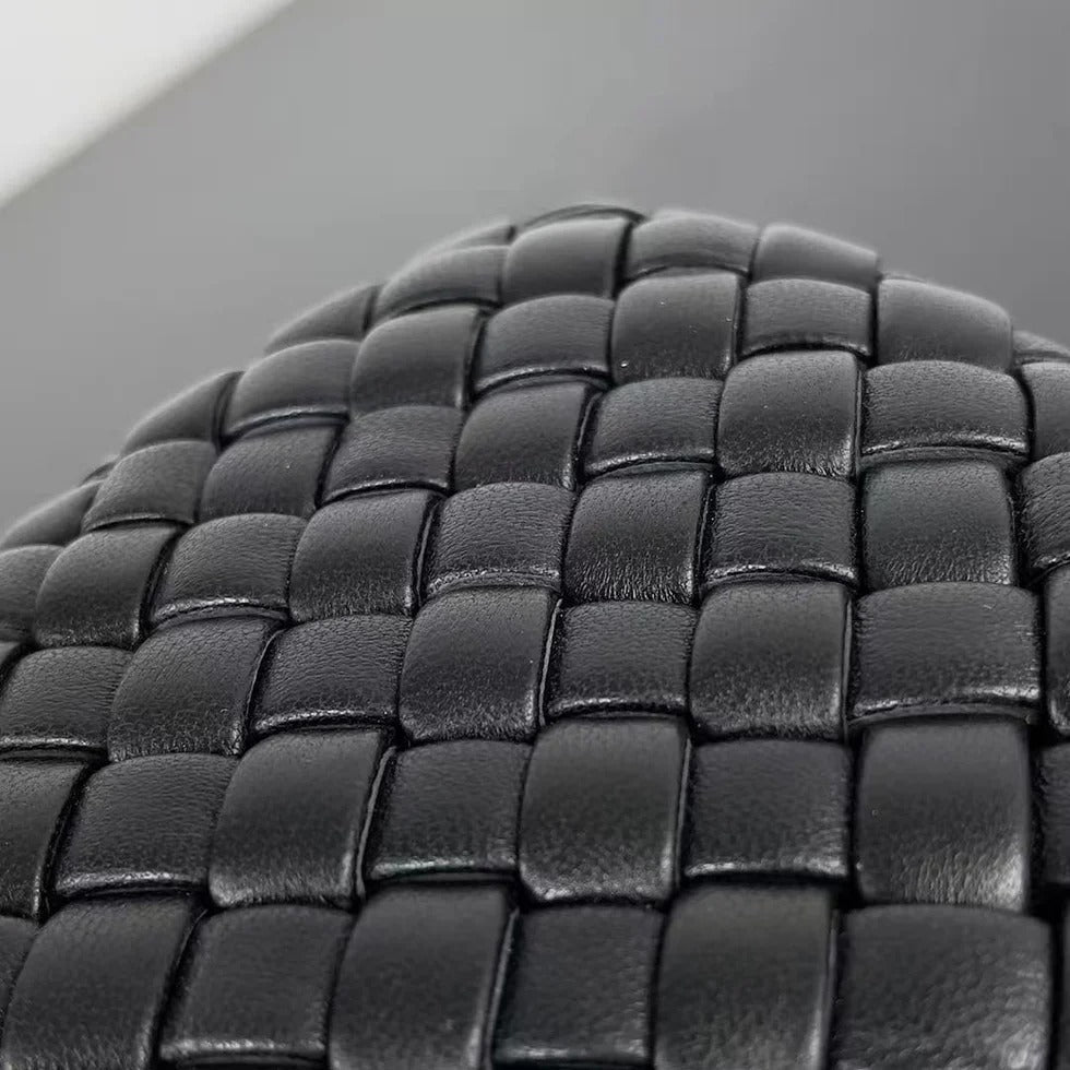 Bottega Veneta 2026 Knot Clutch 20cm Black Lambskin